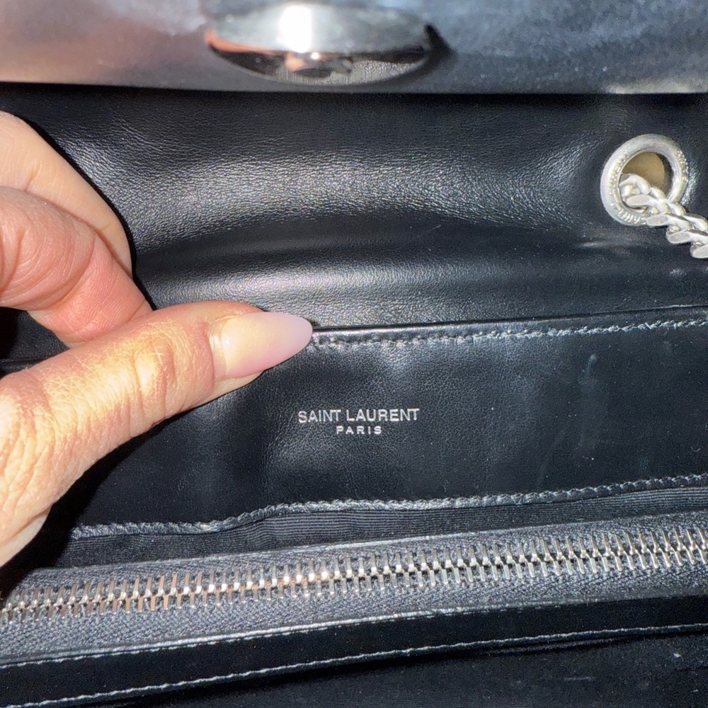 Saint Laurent Medium Loulou Matelassé Leather Shoulder Bag - Picture 9 of 16